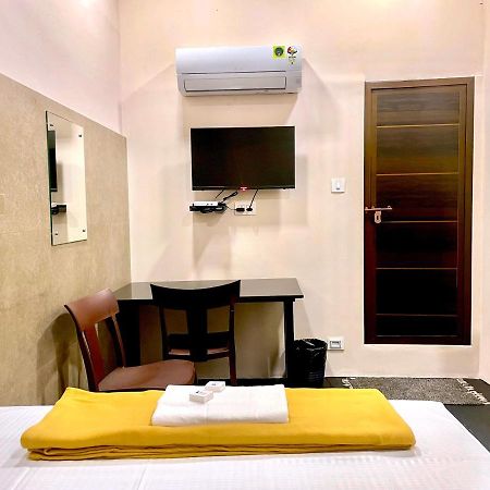 Reach Residency Hotel Kochi Exterior photo