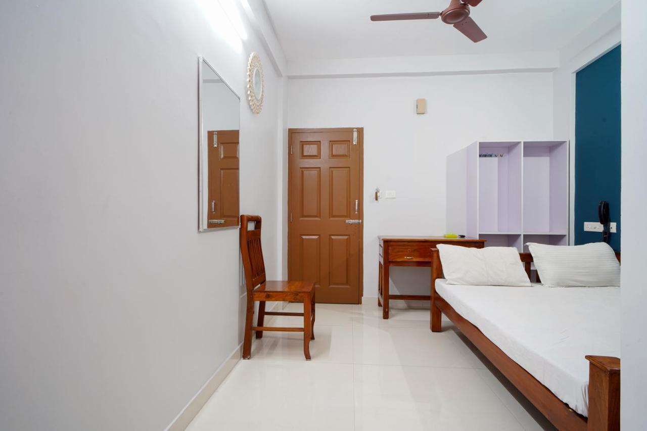 Reach Residency Hotel Kochi Exterior photo