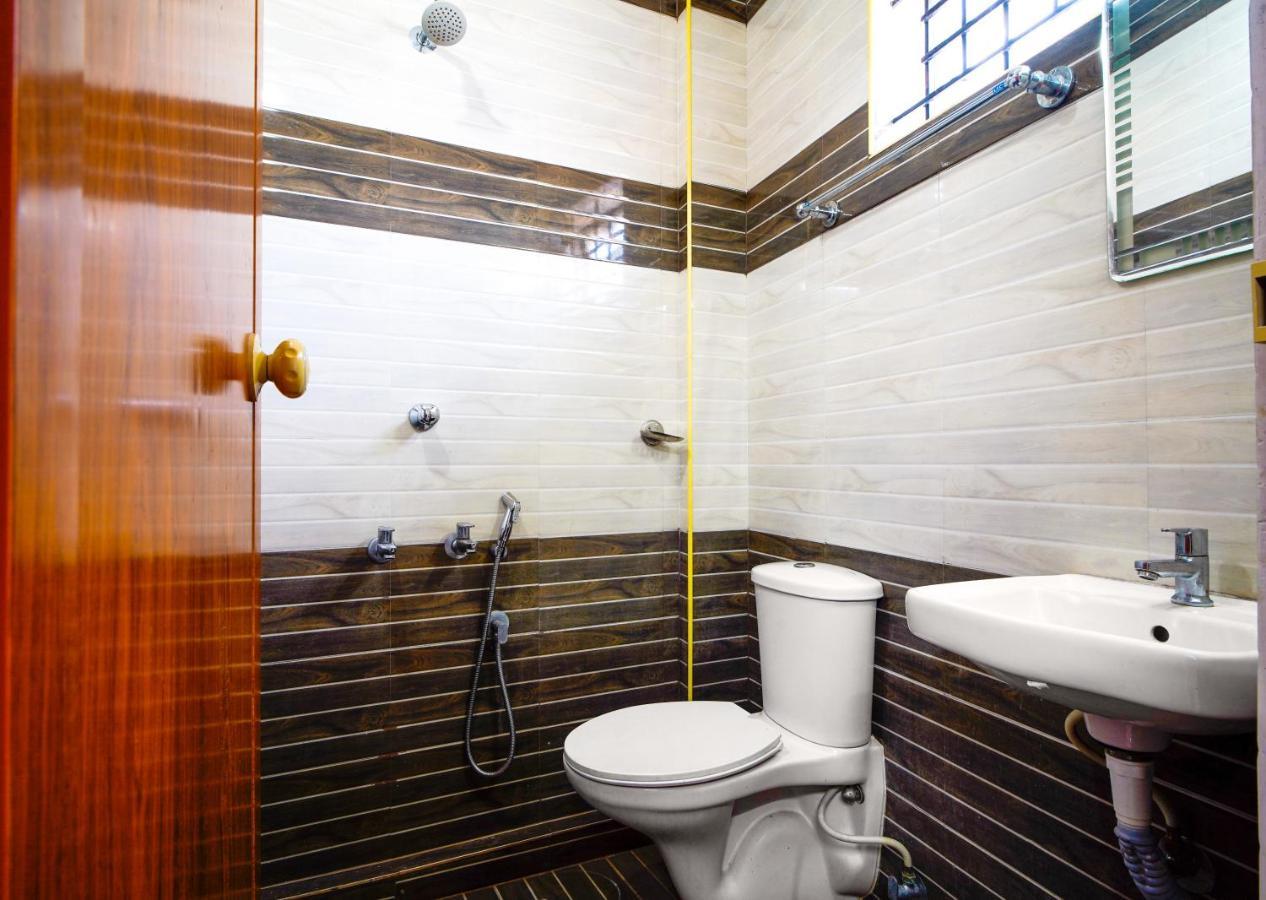 Reach Residency Hotel Kochi Exterior photo