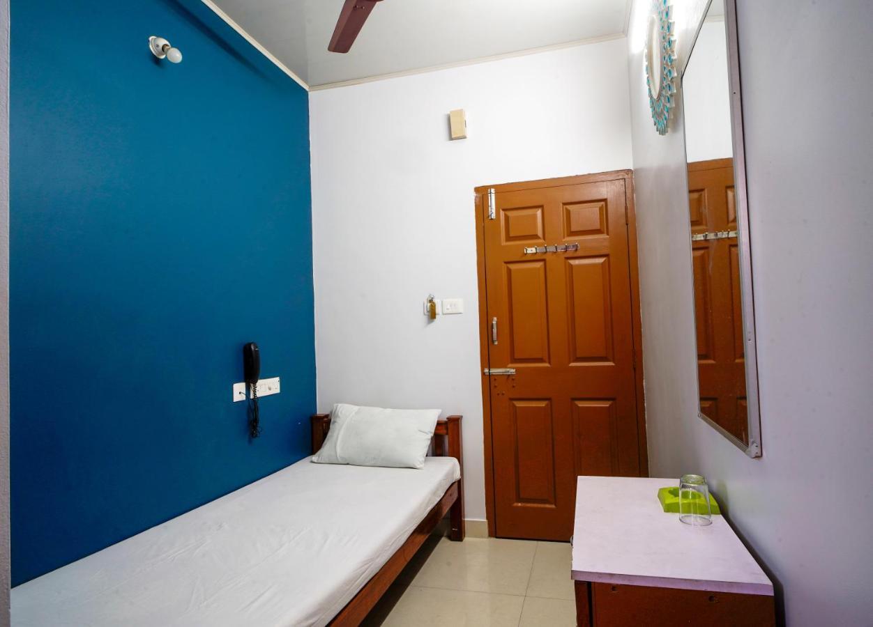 Reach Residency Hotel Kochi Exterior photo