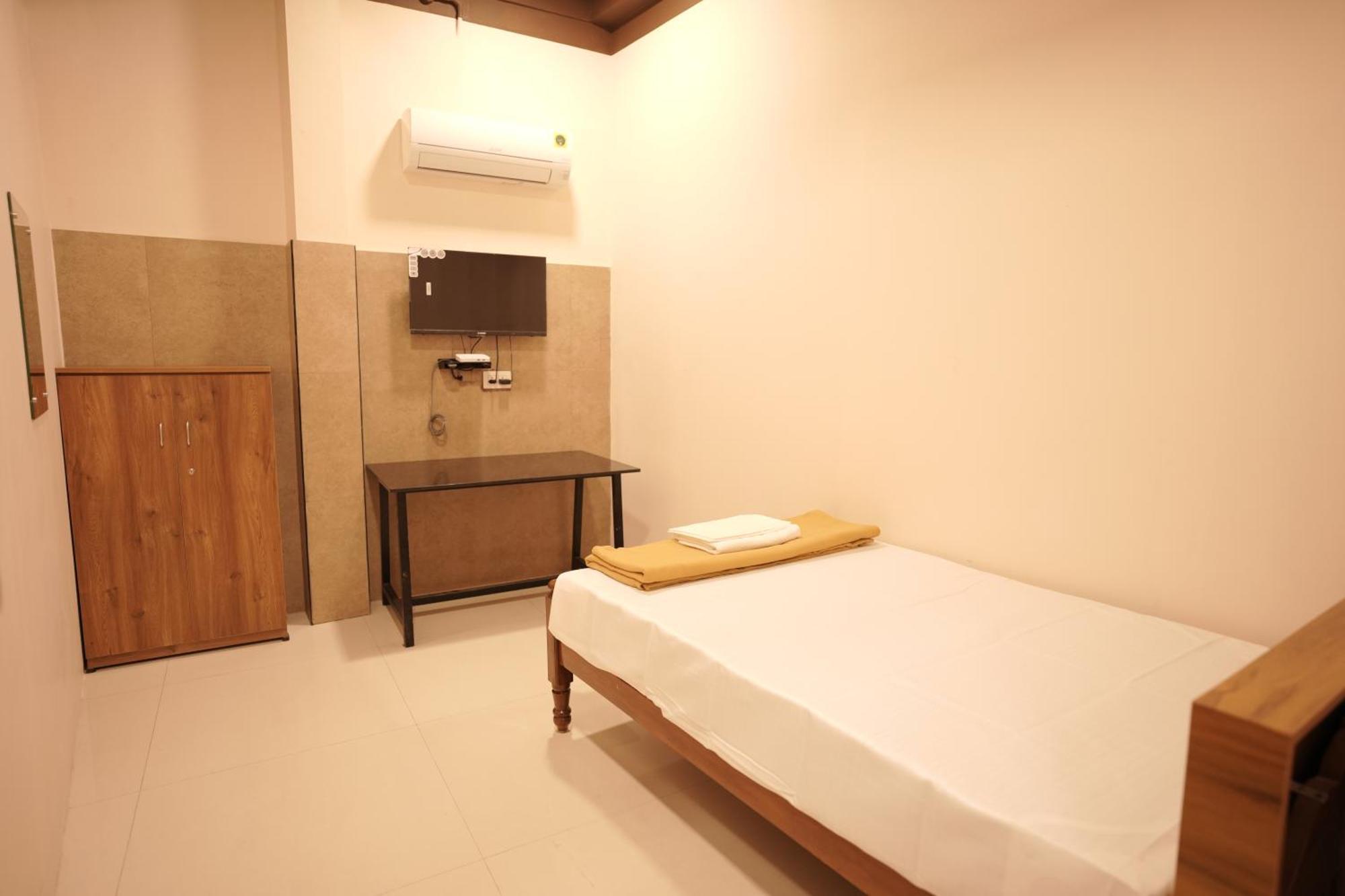 Reach Residency Hotel Kochi Exterior photo