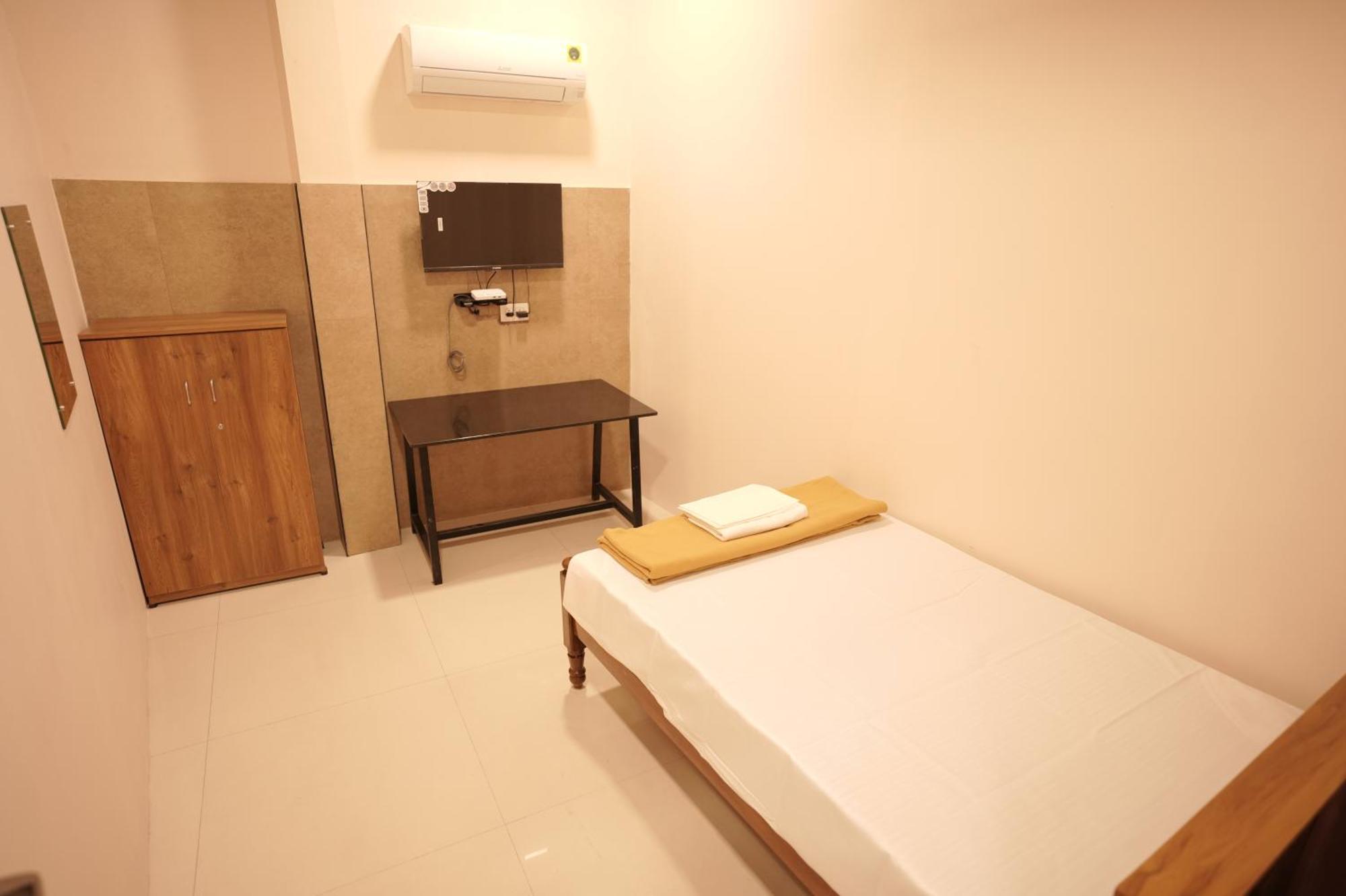 Reach Residency Hotel Kochi Exterior photo