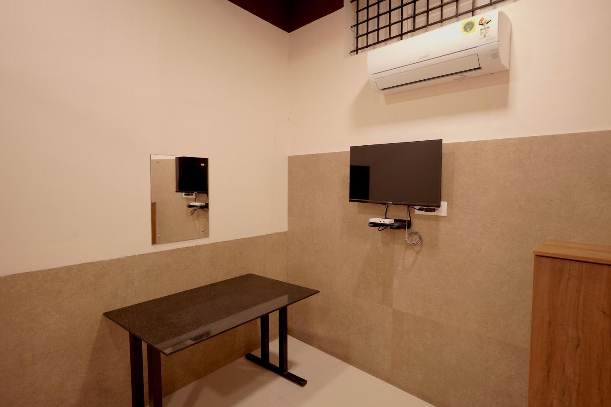 Reach Residency Hotel Kochi Exterior photo