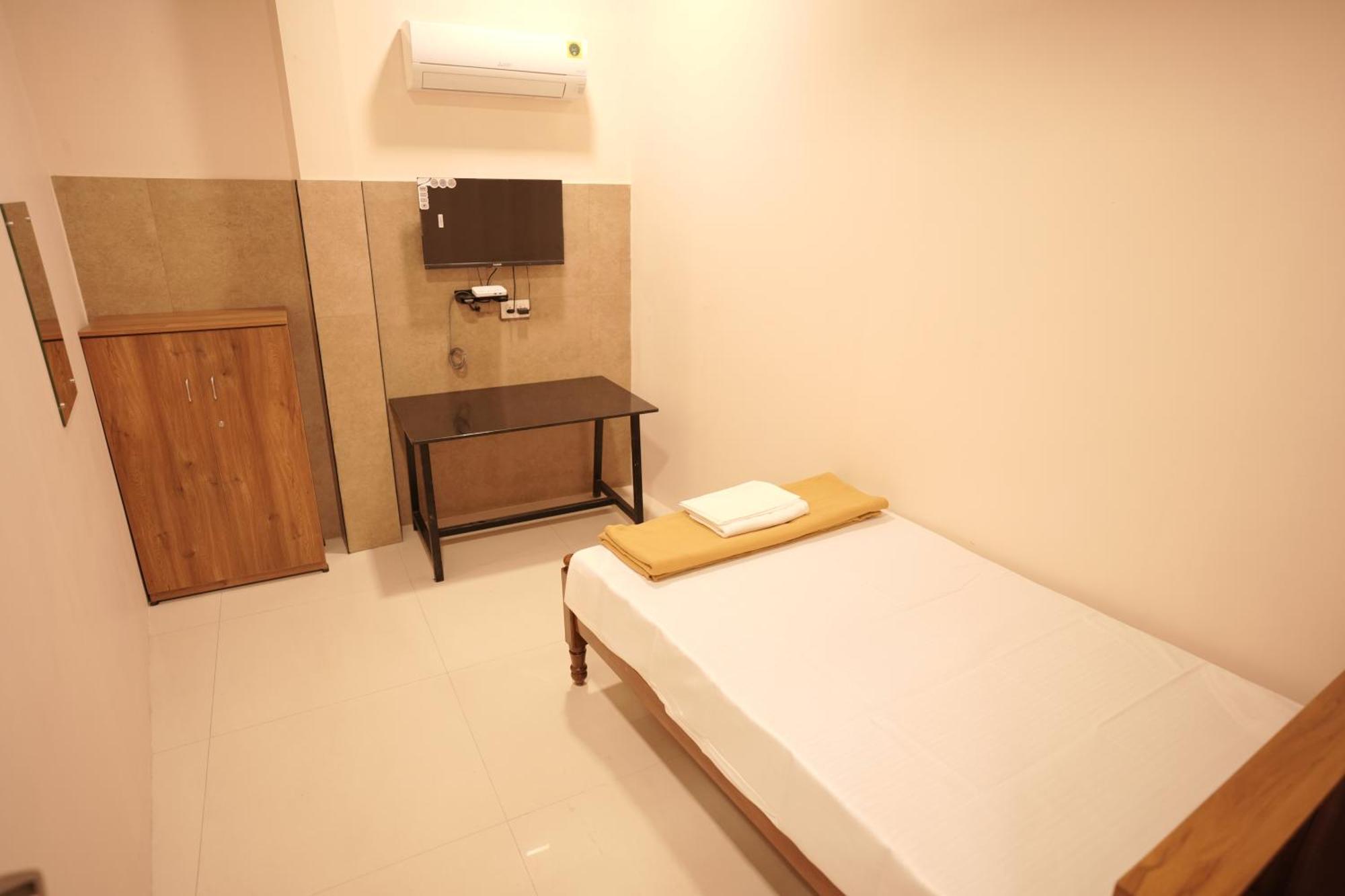 Reach Residency Hotel Kochi Exterior photo