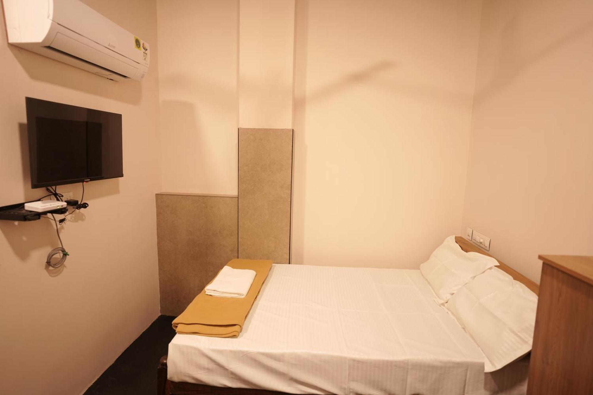 Reach Residency Hotel Kochi Exterior photo