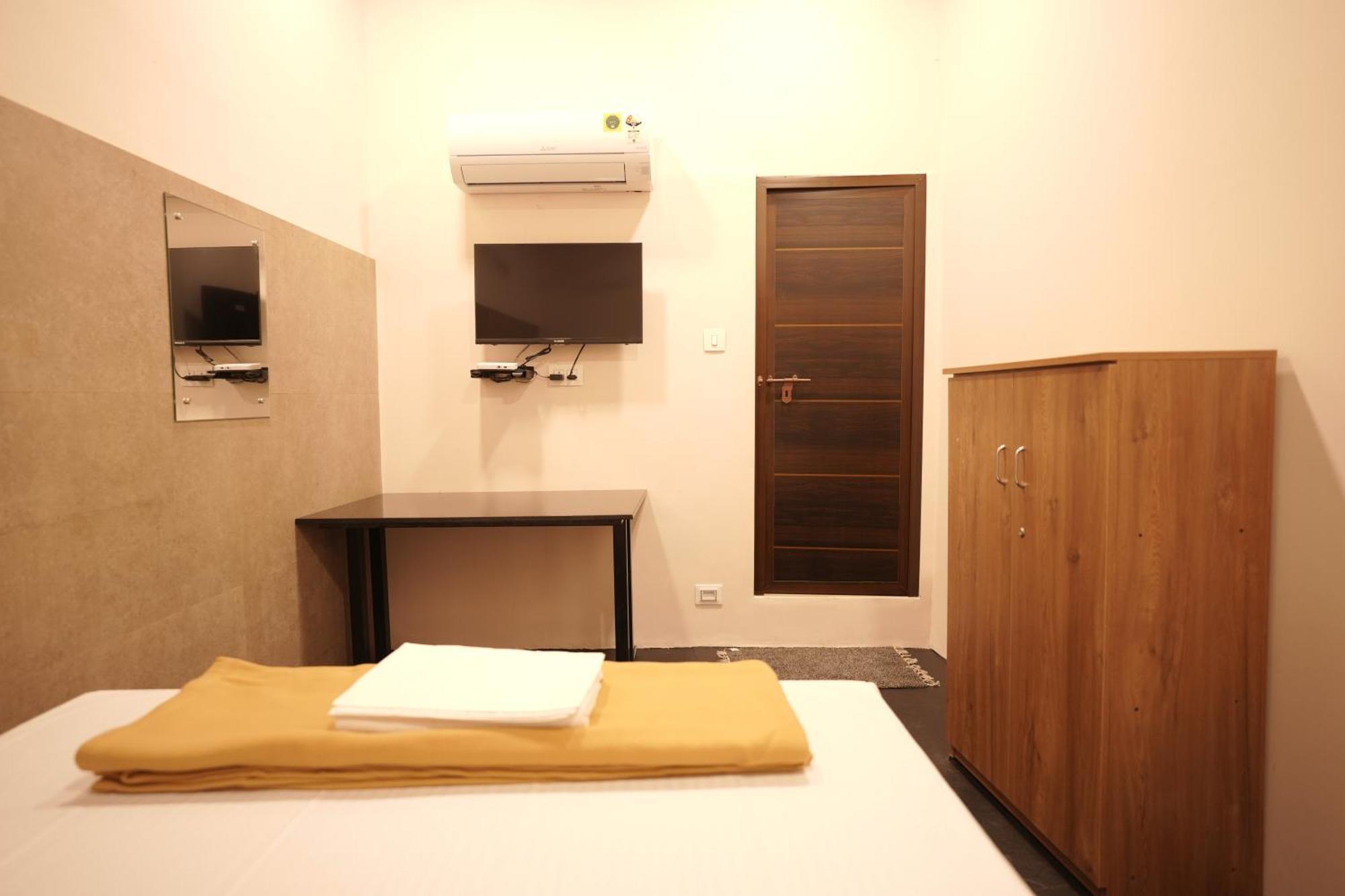 Reach Residency Hotel Kochi Exterior photo
