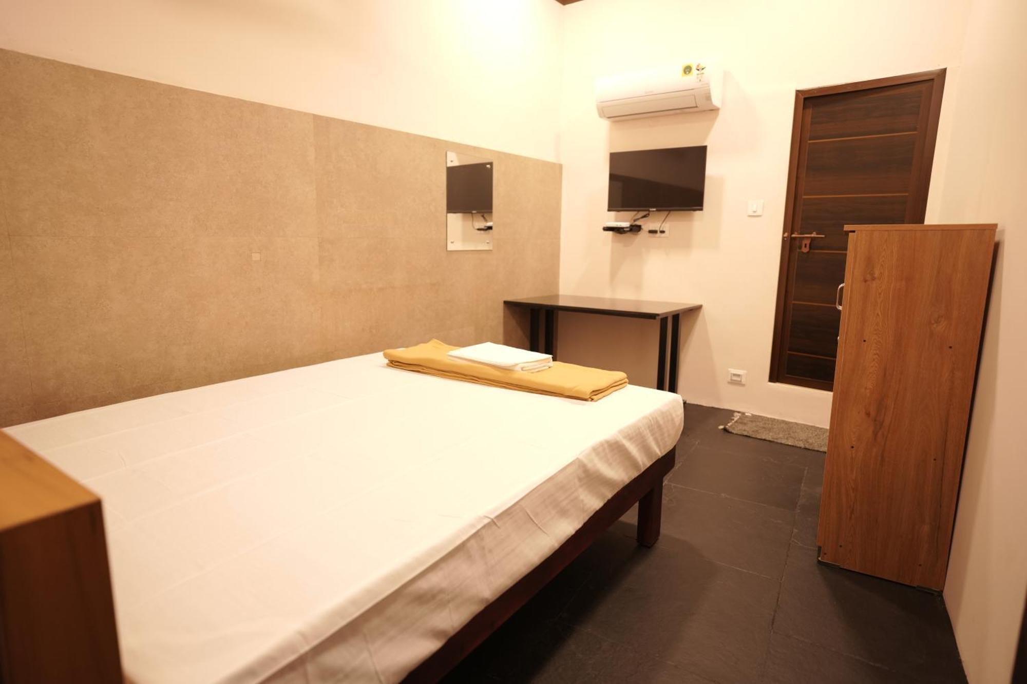 Reach Residency Hotel Kochi Exterior photo