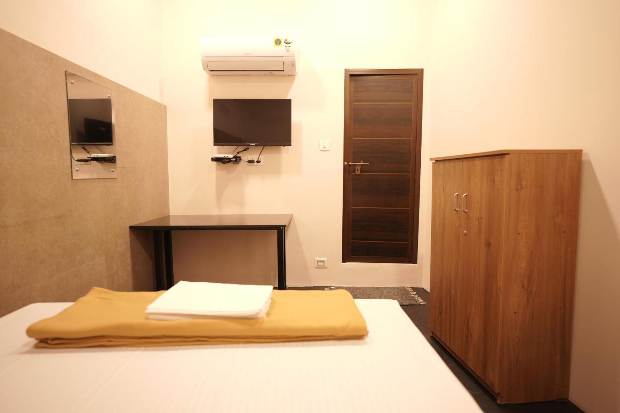 Reach Residency Hotel Kochi Exterior photo