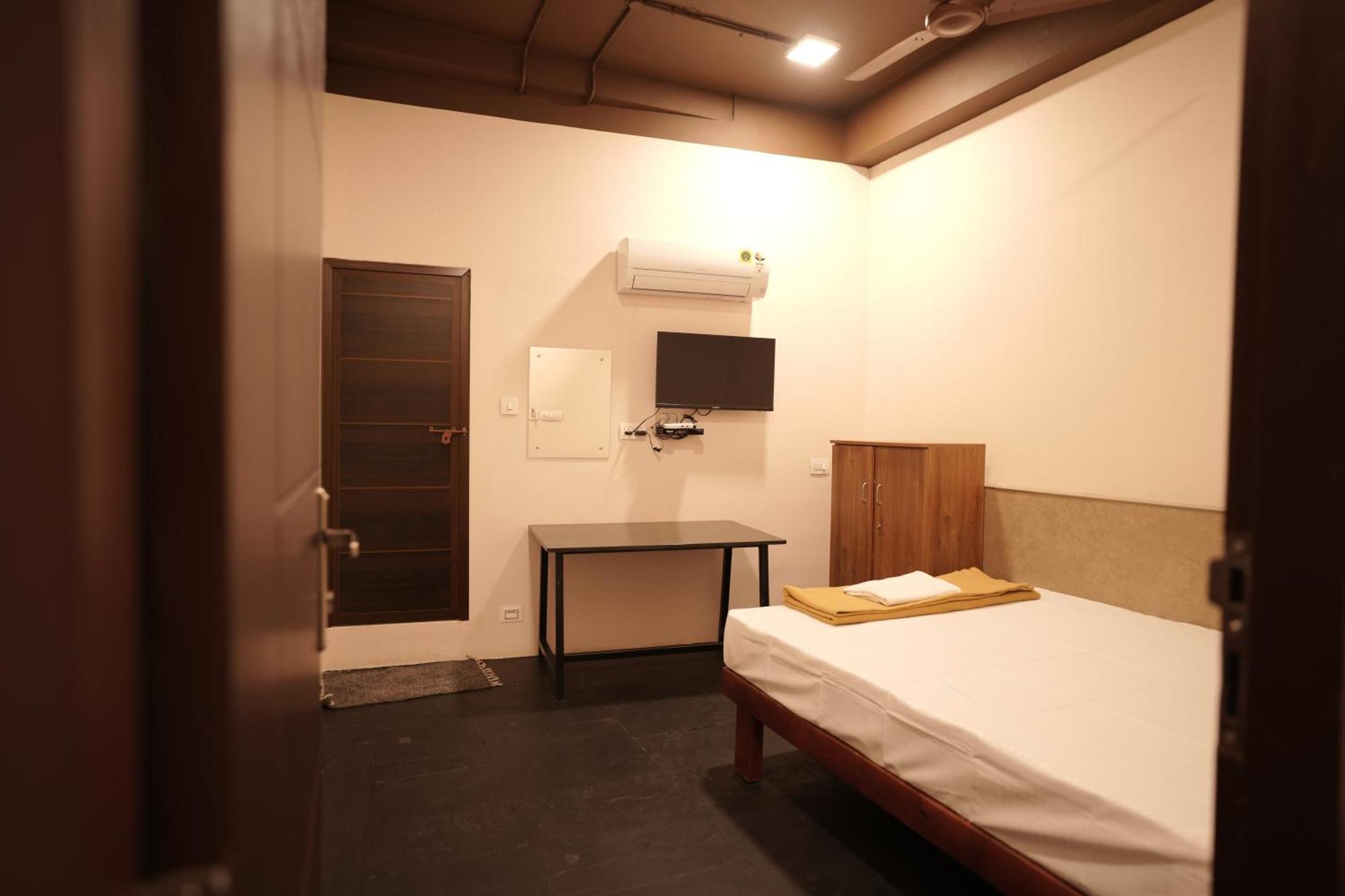 Reach Residency Hotel Kochi Exterior photo
