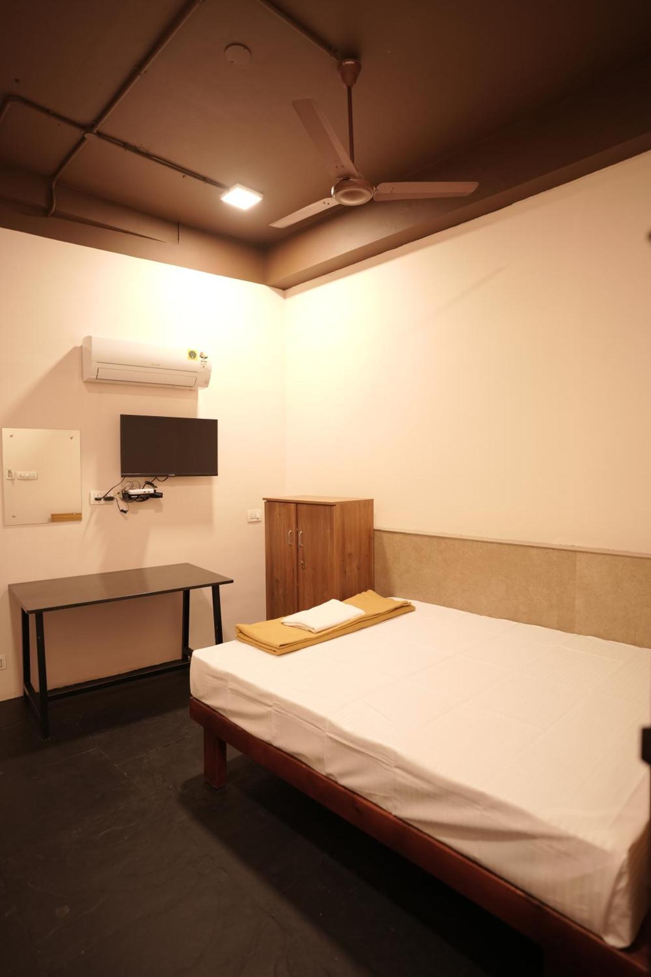 Reach Residency Hotel Kochi Exterior photo