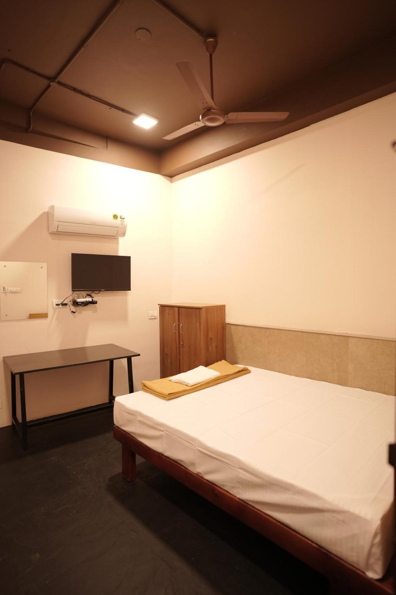 Reach Residency Hotel Kochi Exterior photo