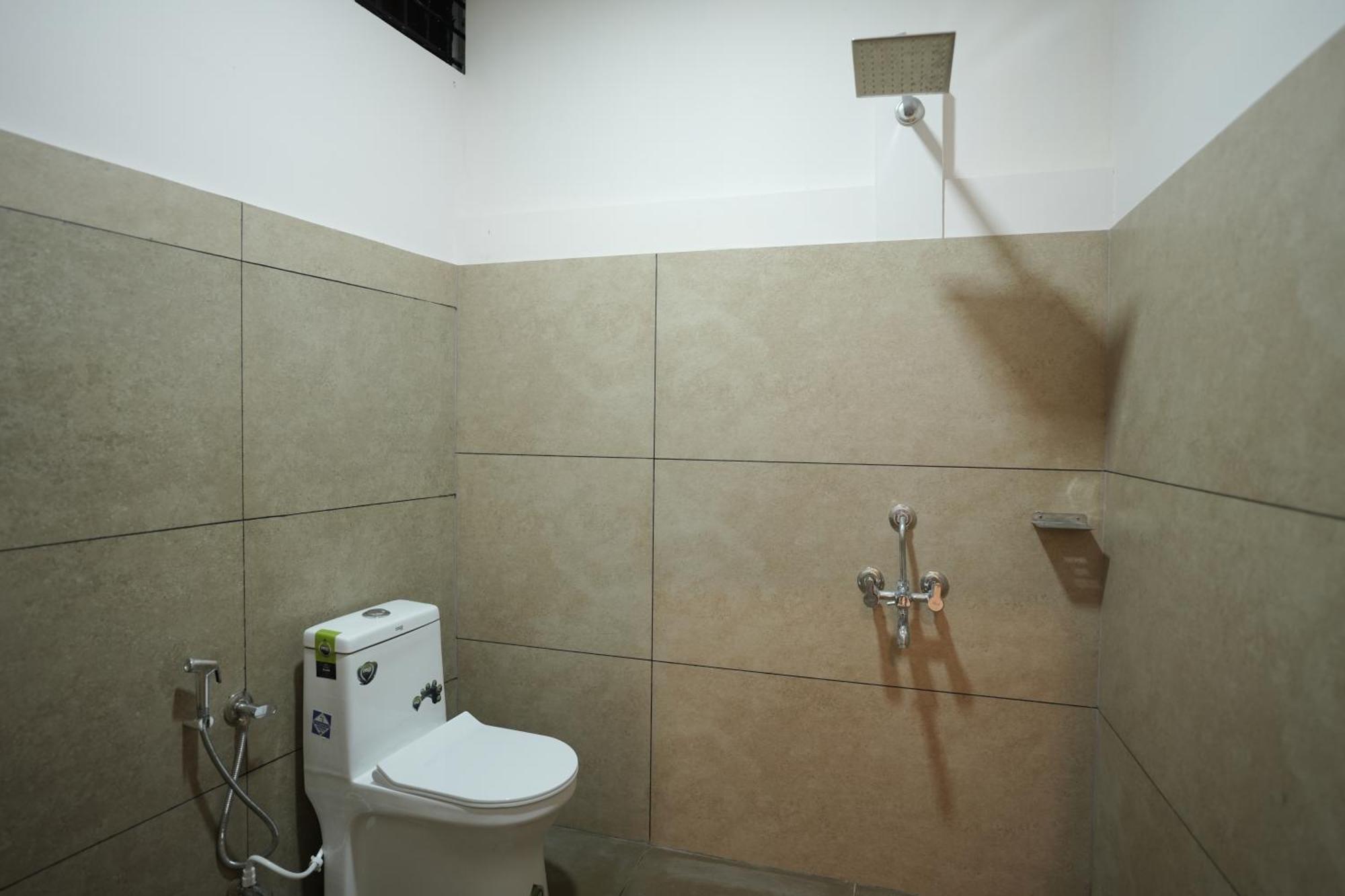 Reach Residency Hotel Kochi Exterior photo