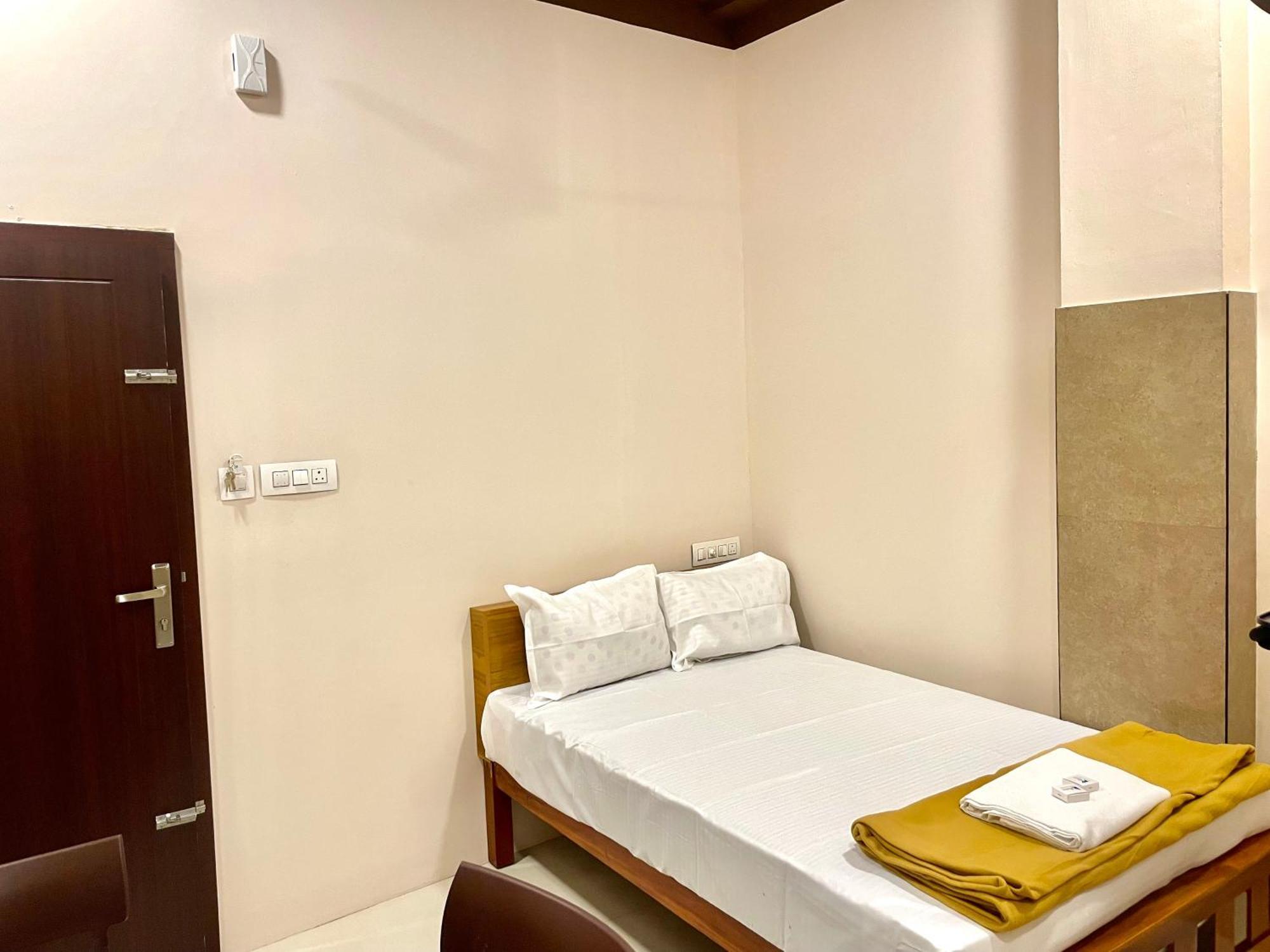 Reach Residency Hotel Kochi Exterior photo